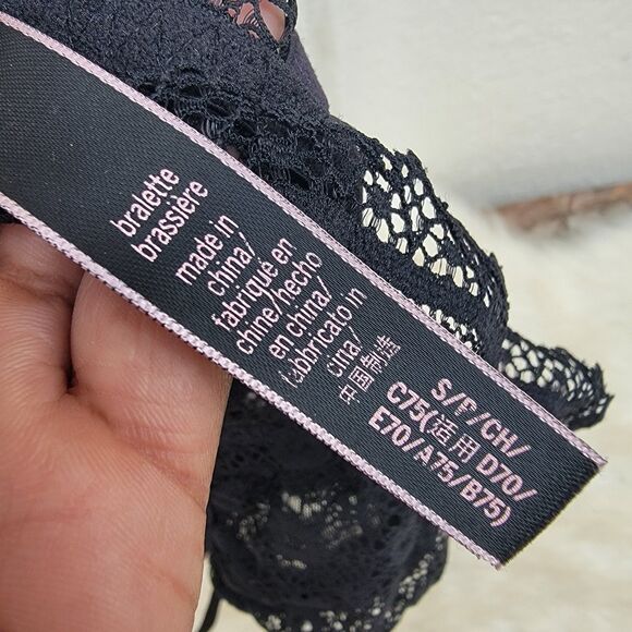 Victoria’s Secret black lace detail unlined bralette sz small - Picture 4 of 5